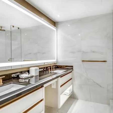 Azur Legacy Collection Hotel Vancouver Extérieur photo